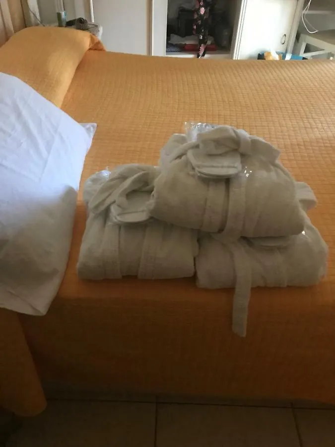 Centrum Rooms Κάλιαρι Δωμάτια σε οικογενειακή κατοικία
